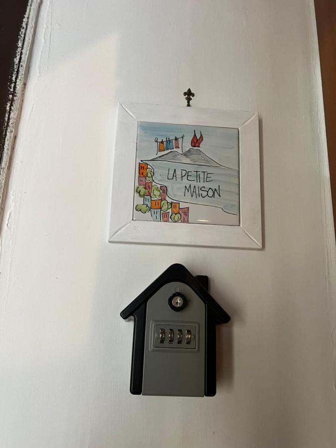 La Petite Maison เนเปิลส์ ภายนอก รูปภาพ